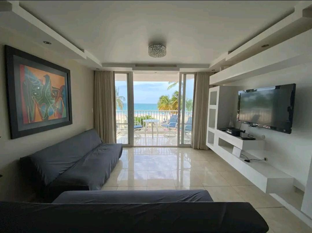 Beach Apartments At Marbella Del Caribe San Juan Bagian luar foto
